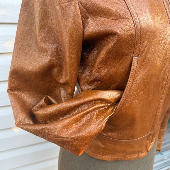 Vintage 70s Champs Elysée Fashions leather jacket (Made in Canada) - Picture 5 of 12